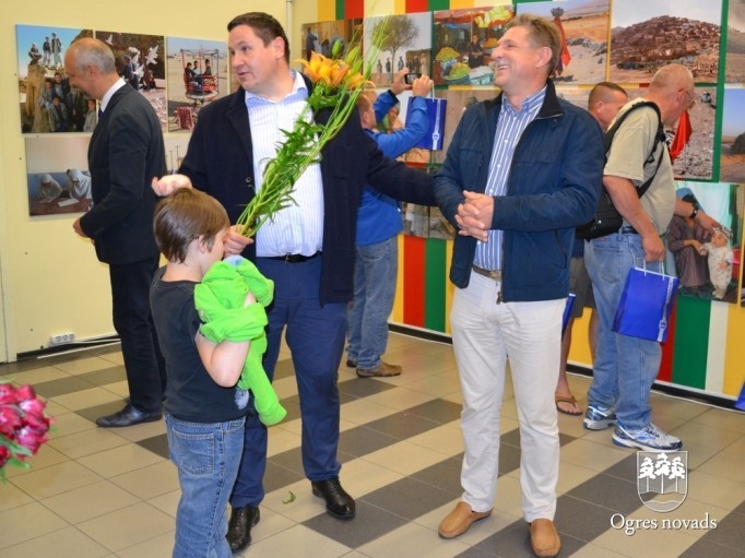Egila Helmaņa fotogrāfiju izstādes “Atvadas no Afganistānas” atklāšana