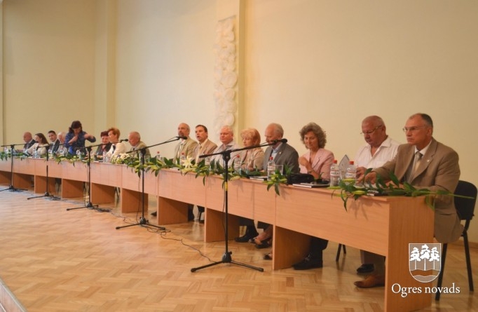 Pirmā jaunievēlētās domes sēde