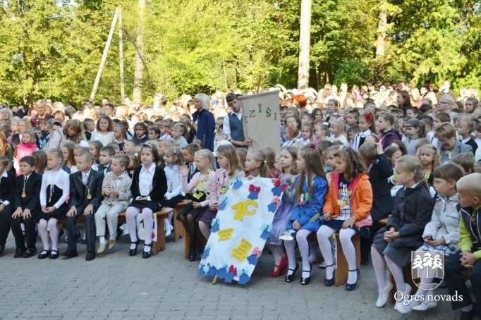 Ogres novadā jaunais mācību gads sācies visās skolās