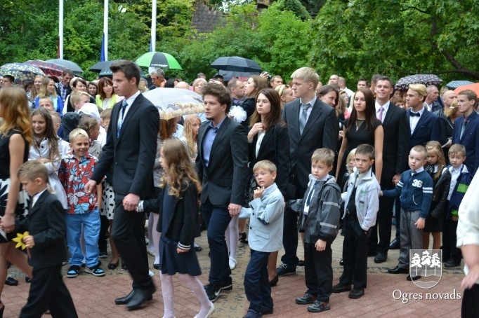 Novada lielākajās skolās mācības sākušās