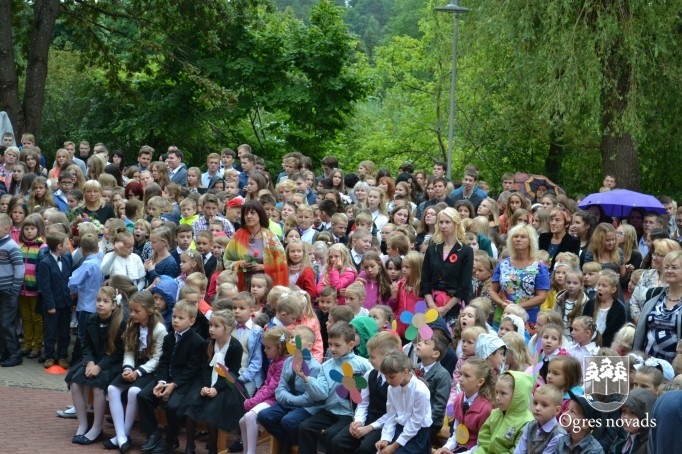 Novada lielākajās skolās mācības sākušās