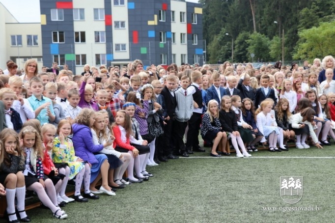 Zinību diena Ogres pilsētas skolās