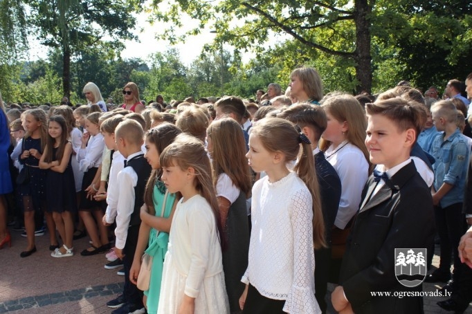 Ogres pilsētas skolās sācies jaunais mācību gads