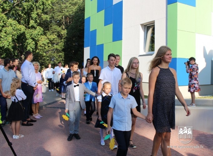 Ogres pilsētas skolās sācies jaunais mācību gads
