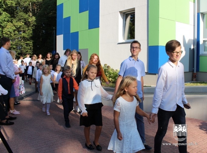 Ogres pilsētas skolās sācies jaunais mācību gads