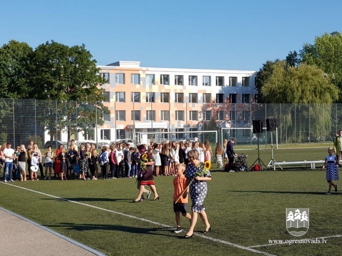 Ogres pilsētas skolās sācies jaunais mācību gads