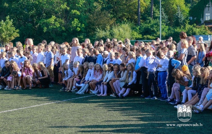 Ogres pilsētas skolās sācies jaunais mācību gads