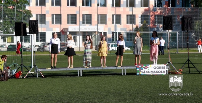 Ogres pilsētas skolās sācies jaunais mācību gads