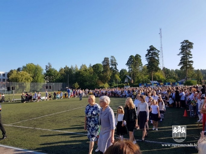Ogres pilsētas skolās sācies jaunais mācību gads