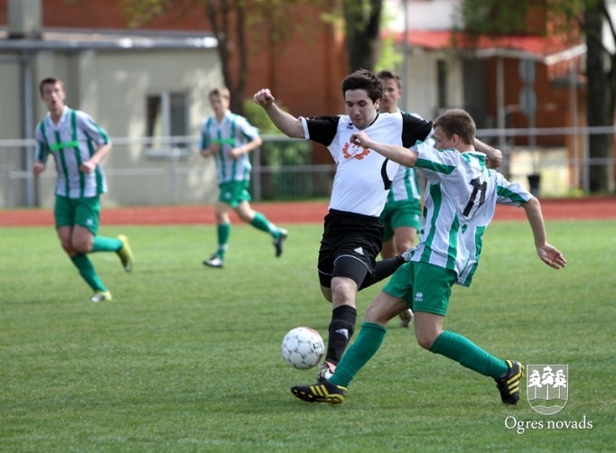 "Ogres SC/FK 33" pret FK "Tukums 2000/TSS"