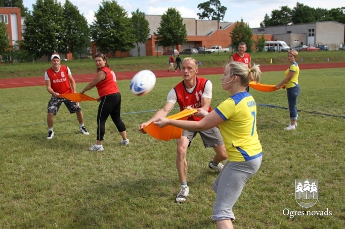 Ogrēnieši uzvar XII pašvaldību darbinieku sporta spēles