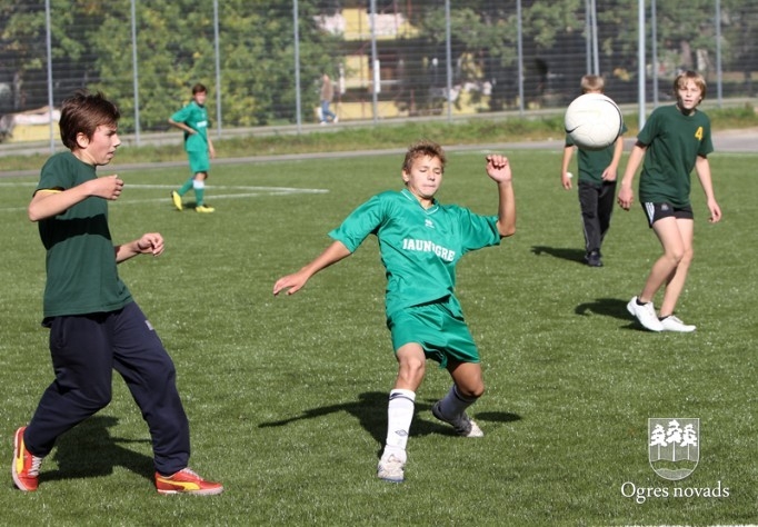 2011. gada 8. - 9. klašu futbola turnīrā uzvar Ogres Valsts ģimnāzija