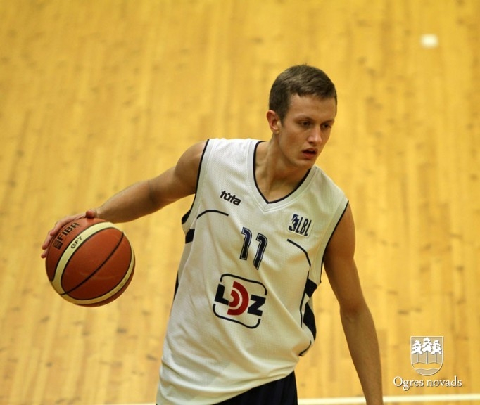 "Ogres BS" basketbolistiem divas uzvaras un zaudējums