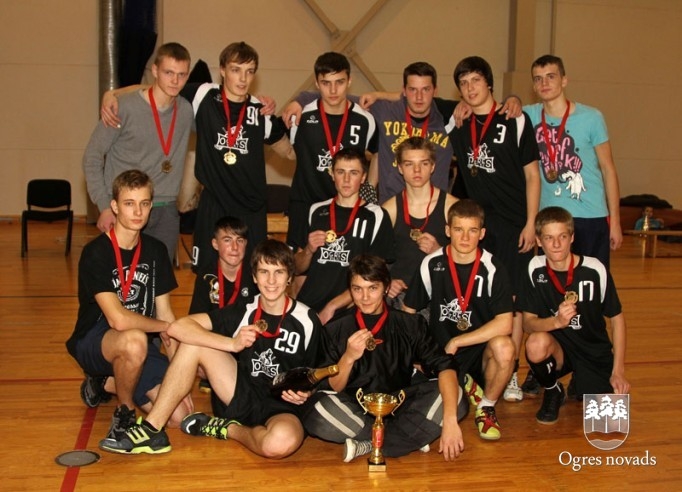Noslēdzies pirmais Ogres novada florbola čempionāts