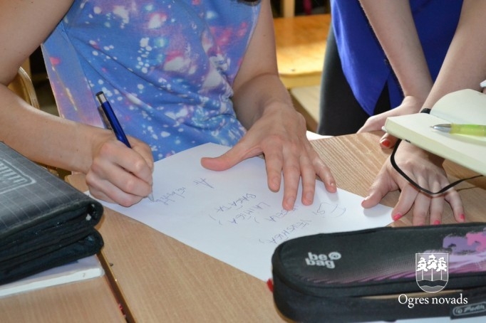 Ogres sākumskola radio Pieci.lv dzīvajā ēterā