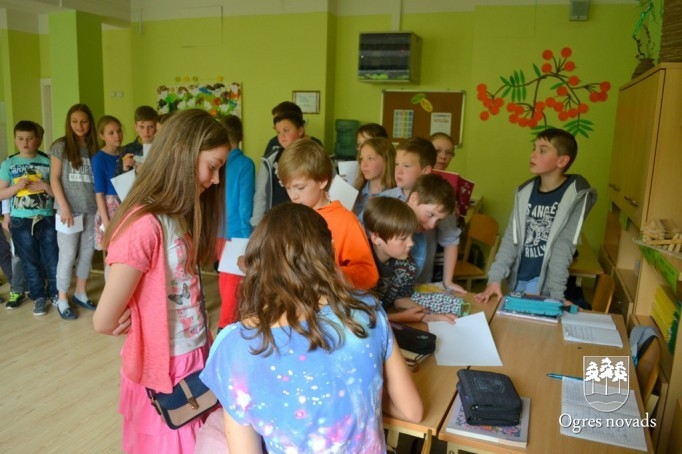 Ogres sākumskola radio Pieci.lv dzīvajā ēterā