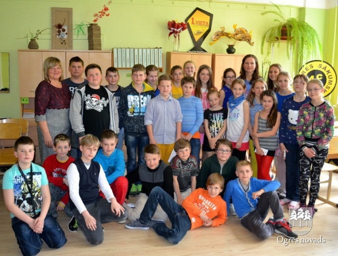 Ogres sākumskola radio Pieci.lv dzīvajā ēterā