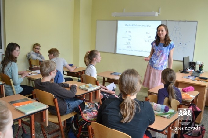 Ogres sākumskola radio Pieci.lv dzīvajā ēterā