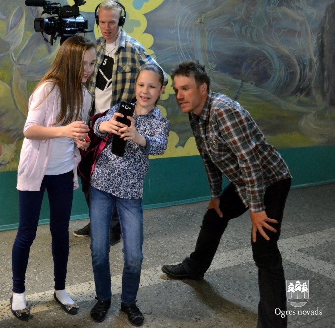 Ogres sākumskola radio Pieci.lv dzīvajā ēterā