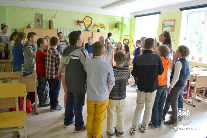 Ogres sākumskola radio Pieci.lv dzīvajā ēterā