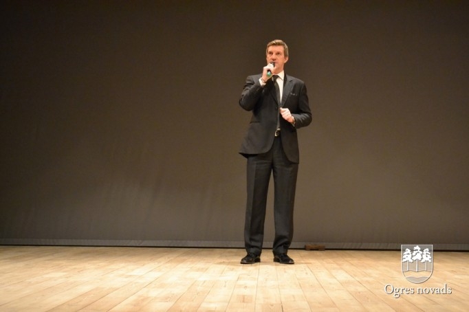 Tikšanās ar hokejistu Sandi Ozoliņu