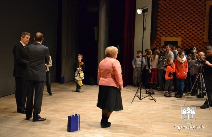 Tikšanās ar hokejistu Sandi Ozoliņu