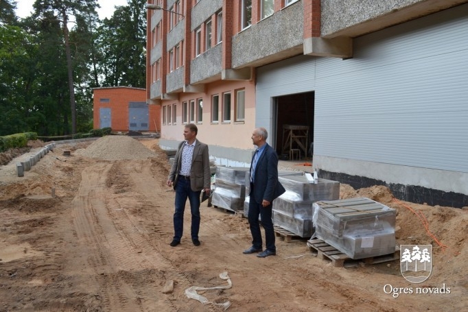 Ogrē turpinās saimnieciskie darbi