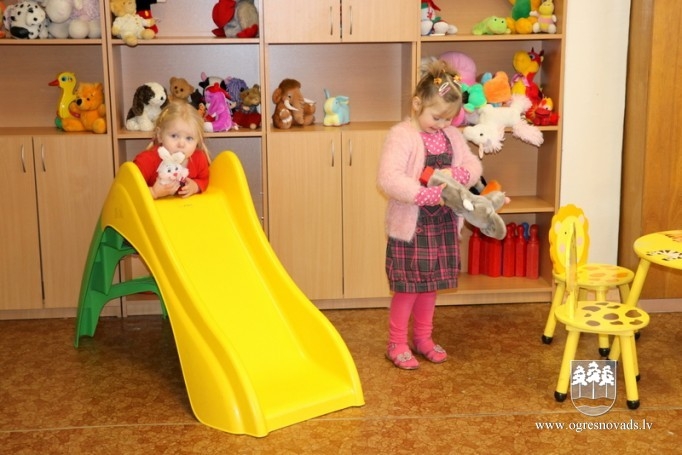 Lieli darbi nelielajā Mazozolu skolā