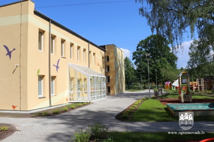 Pašvaldības vadība apseko būvobjektus Ogrē