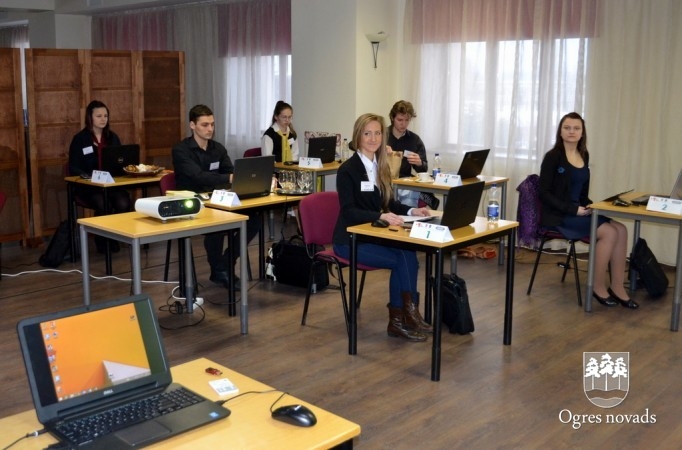 Ogrē jaunieši sacenšas Latvijas mēroga tūrisma konkursā