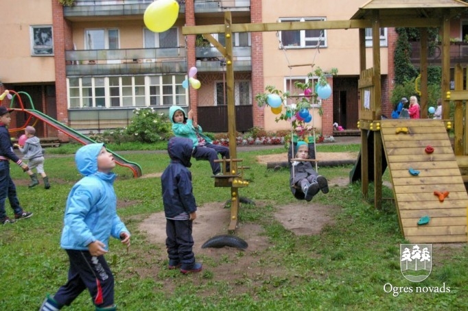 Pagalma cirks Bērzu alejā 8 un 8a