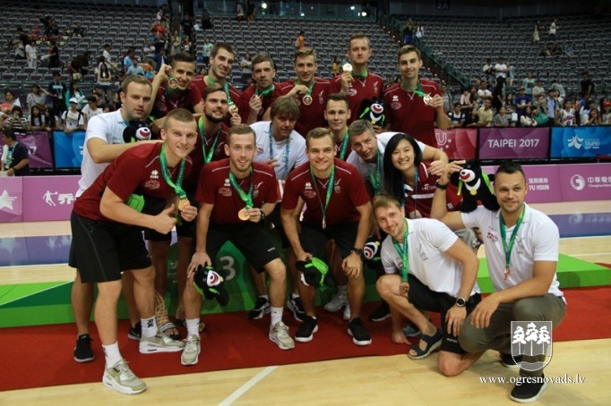 Basketbolists Sīpoliņš izcīna Universiādes bronzu