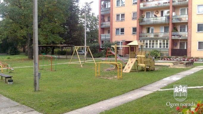 Pagalma cirks Bērzu alejā 8 un 8a