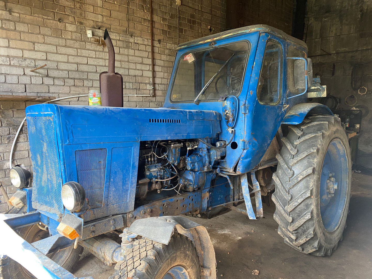 Kustamās mantas – transportlīdzekļa-traktora MTZ50L, VRN T8685LB – atsavināšanas izsole. Kopskats