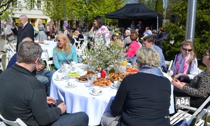 Ogrē svin Latvijas Neatkarības atjaunošanas dienu