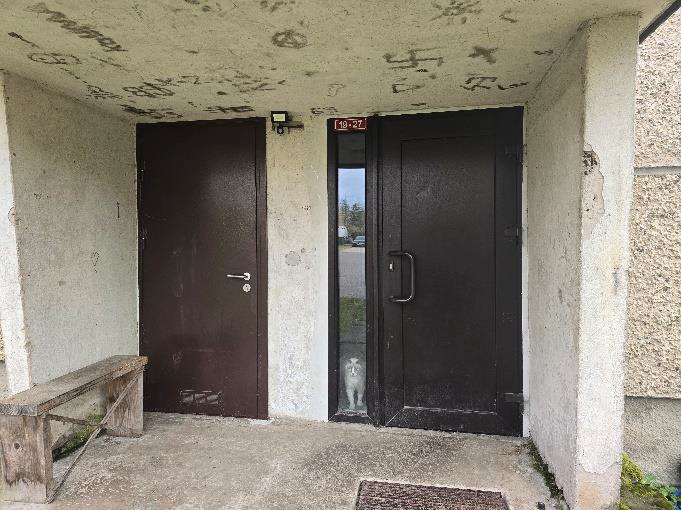 Nekustamā īpašuma “Bērzi”-20, Lēdmane, Lēdmanes pagasts, Ogres novads, kadastra numurs 7464 900 0236, atsavināšanas izsole - ieeja ēkā