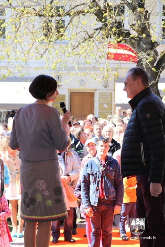 Latvijas Neatkarības atjaunošanas diena Ogrē