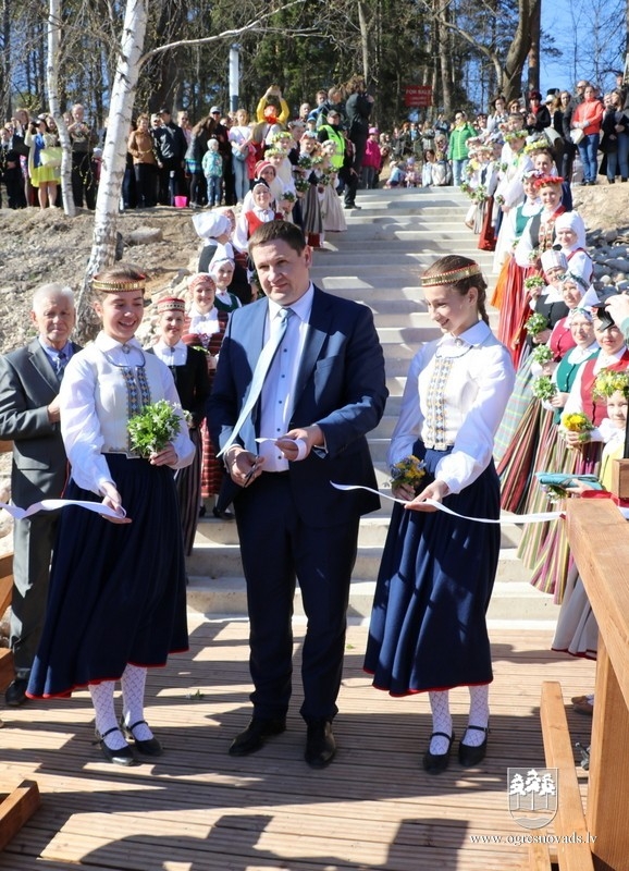 Latvijas Neatkarības atjaunošanas diena Ogrē