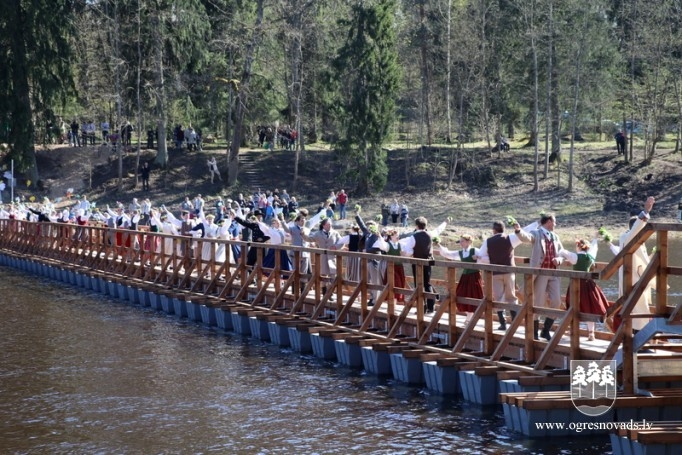 Latvijas Neatkarības atjaunošanas diena Ogrē
