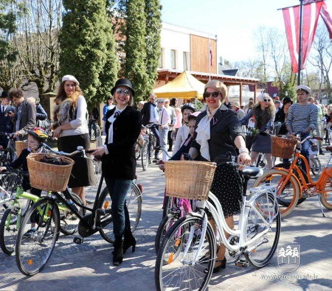Latvijas Neatkarības atjaunošanas diena Ogrē