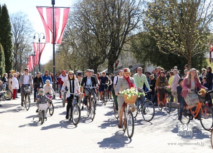 Latvijas Neatkarības atjaunošanas diena Ogrē