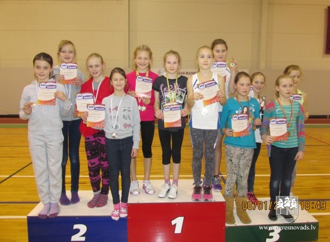 Mūsu jaunajiem vieglatlētiem 16 medaļas