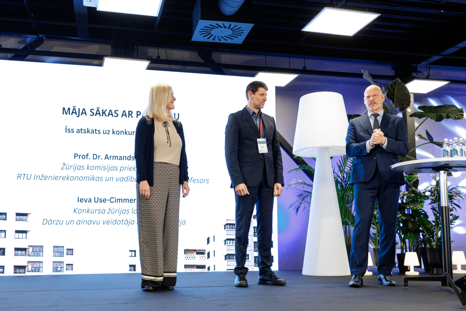 Latvijas sakoptākā pagalma konkursā šogad triumfē Ogres novads un pilsēta. Žūrijas pārstāvji