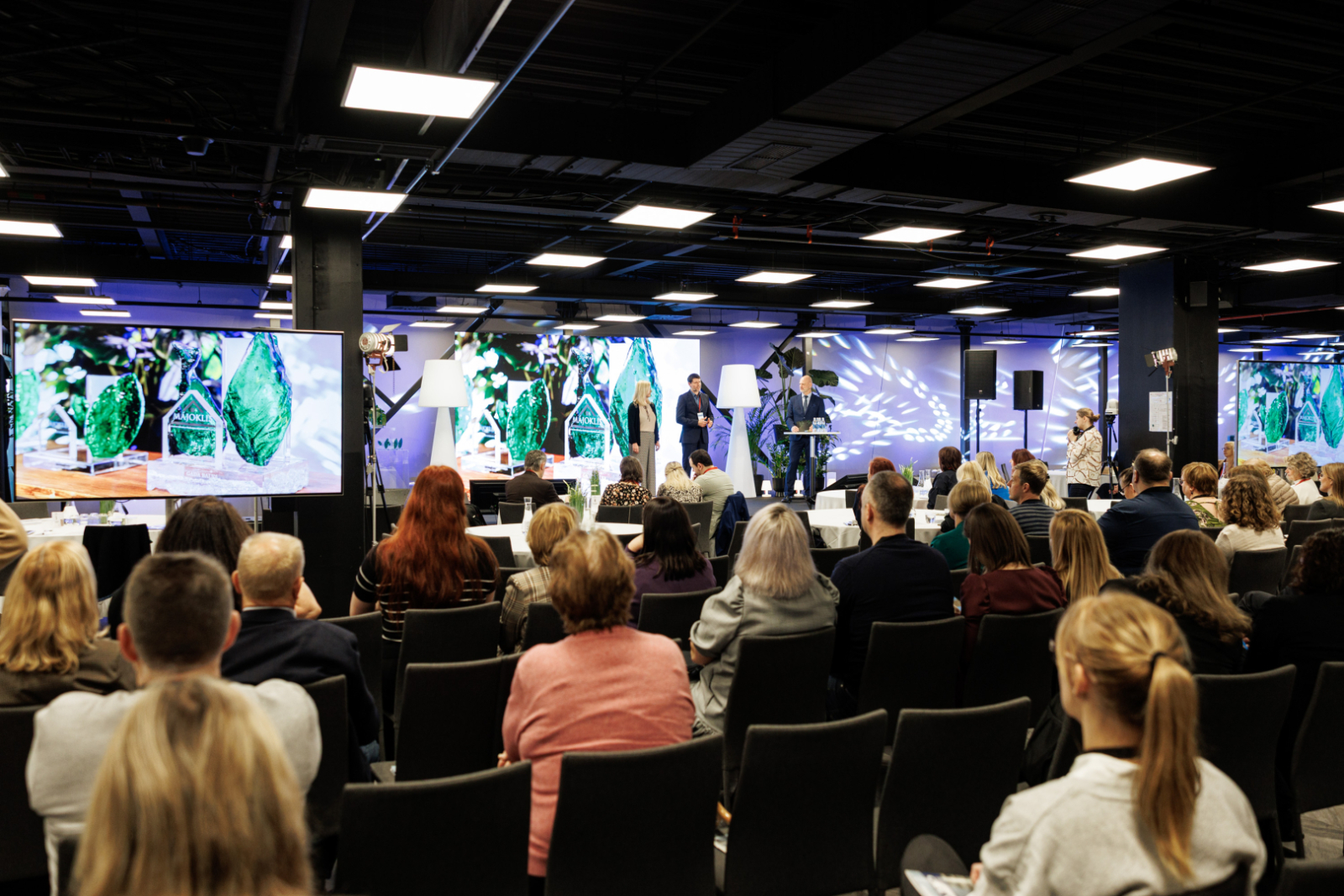 Latvijas sakoptākā pagalma konkursā šogad triumfē Ogres novads un pilsēta. Kopskats uz pasākumu