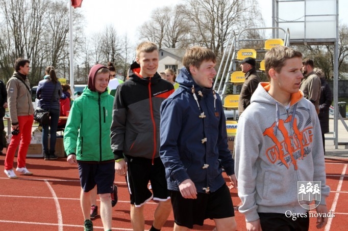 Mūsu soļotājiem uzvaras sacensībās "Aprill – Aprill 2014"