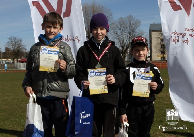 Mūsu soļotājiem uzvaras sacensībās "Aprill – Aprill 2014"