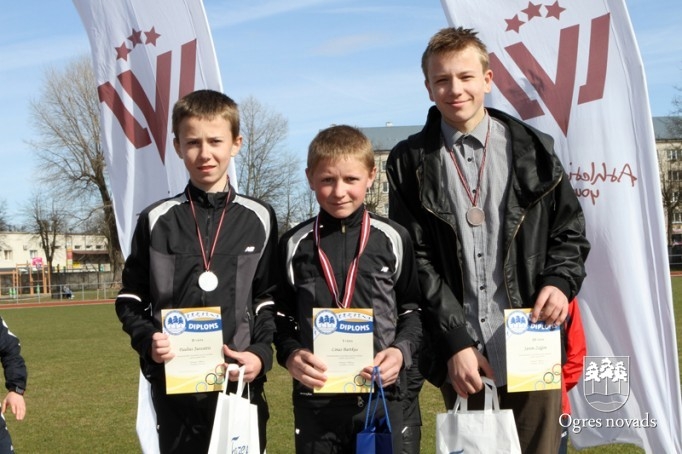 Mūsu soļotājiem uzvaras sacensībās "Aprill – Aprill 2014"