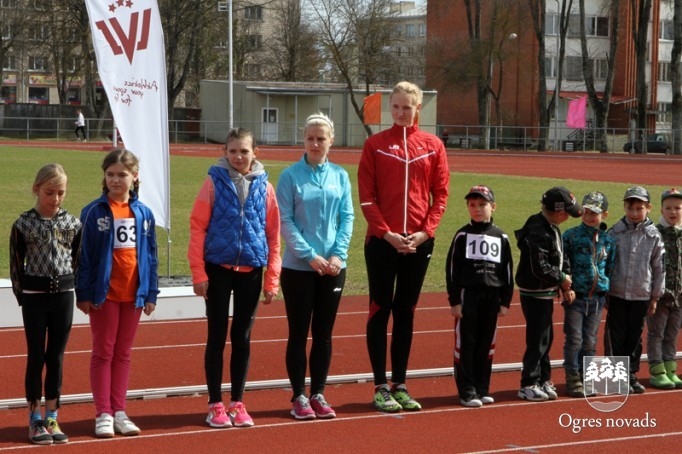 Mūsu soļotājiem uzvaras sacensībās "Aprill – Aprill 2014"