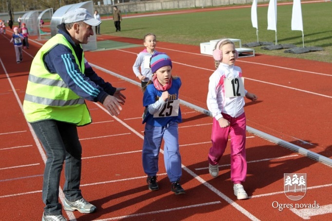 Mūsu soļotājiem uzvaras sacensībās "Aprill – Aprill 2014"