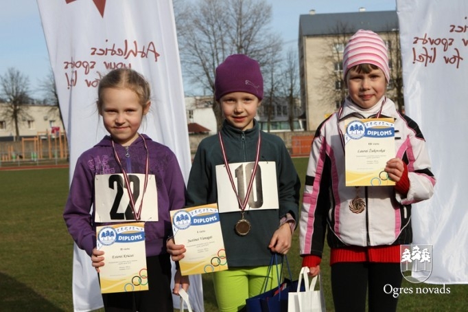 Mūsu soļotājiem uzvaras sacensībās "Aprill – Aprill 2014"